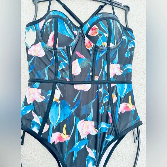 ‼️Final price Lilly printed push up & corset onepiece swimsuit removable straps
